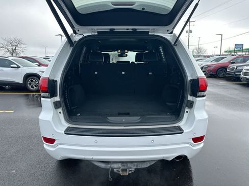 Used 2020 Jeep Grand Cherokee Altitude image 36