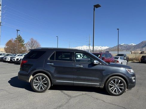 Used 2017 Ford Explorer Platinum image 13