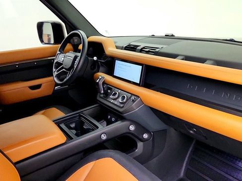 Used 2023 Land Rover Defender 110 X-Dynamic SE AWD/4WD image 26