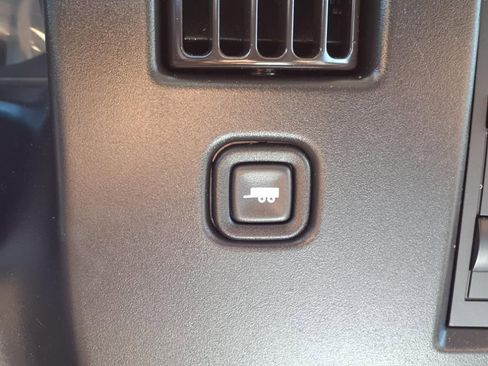 Used 2020 Chevrolet Express 3500 w/ Driver Convenience Package image 15