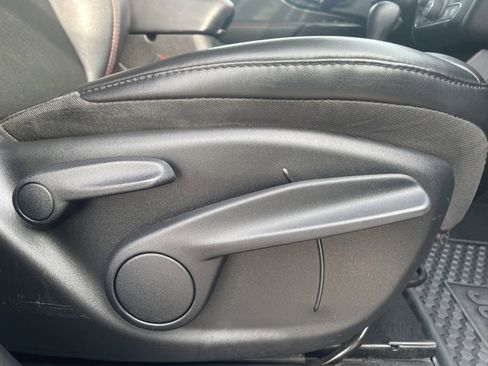 Used 2021 Jeep Cherokee Trailhawk w/ Trailer Tow Group image 13