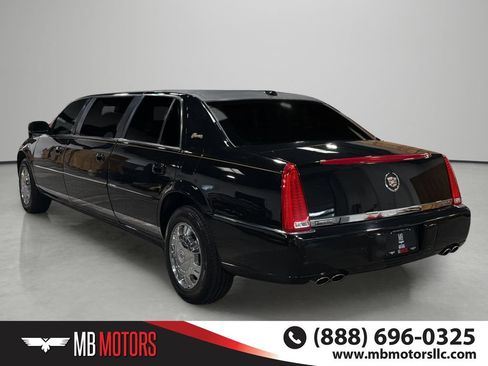 Used 2011 Cadillac DTS Limousine FWD image 3