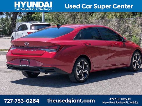 Used 2023 Hyundai Elantra SEL w/ Convenience Package FWD image 5