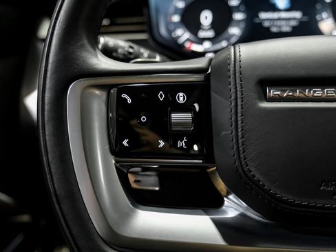 Used 2024 Land Rover Range Rover SE image 13