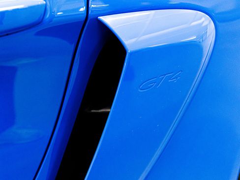 Used 2023 Porsche 718 Cayman GT4 w/ Chrono Package image 8