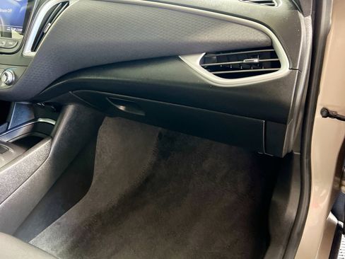 Used 2023 Chevrolet Malibu LT image 35