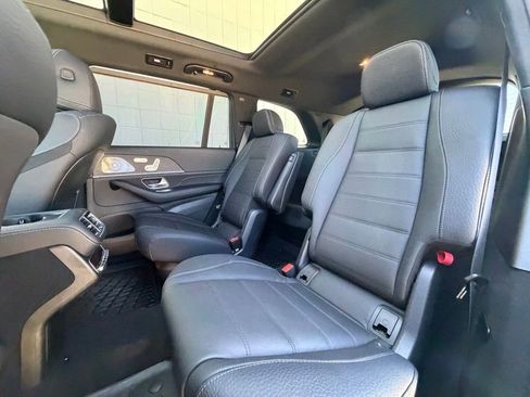 Used 2025 Mercedes-Benz GLS 450 4MATIC image 34
