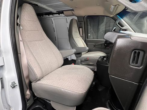 Used 2025 Chevrolet Express 2500 w/ Driver Convenience Package RWD image 7