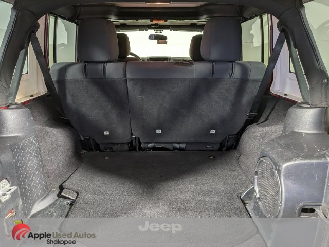 Used 2011 Jeep Wrangler Unlimited Sahara AWD/4WD image 8
