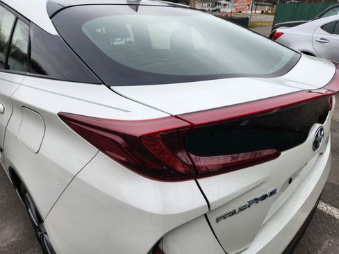 Used 2019 Toyota Prius Prime Premium w/ Carpet Mat Package image 12