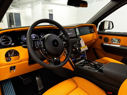 New 2026 Rolls-Royce Cullinan AWD/4WD image 31