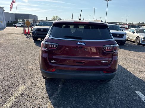 Used 2022 Jeep Compass Latitude image 6