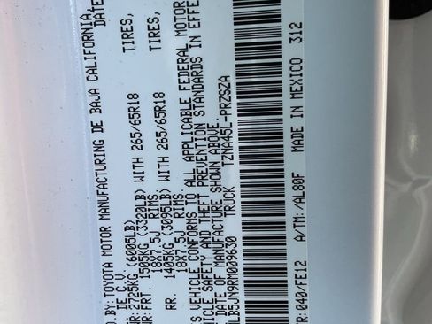 Used 2024 Toyota Tacoma TRD Sport w/ TRD Sport Upgrade Package image 41