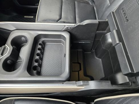 Used 2022 RAM 1500 Laramie AWD/4WD image 35