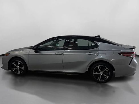 Used 2018 Toyota Camry XSE FWD image 5