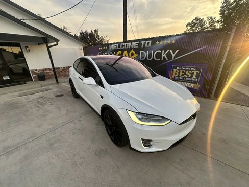Used 2018 Tesla Model X 75D AWD/4WD image 19