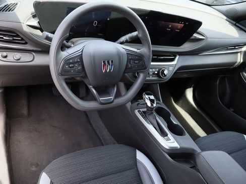 Certified 2024 Buick Envista Preferred w/ Convenience II Package FWD image 12