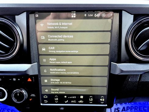 Used 2018 Toyota Tacoma TRD Off-Road w/ Technology Package AWD/4WD image 30