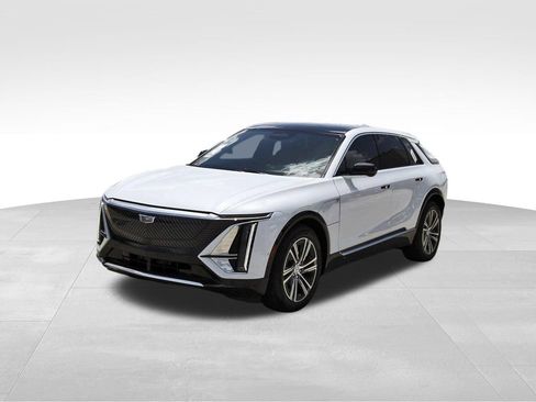 New 2027 Cadillac Lyriq Luxury AWD/4WD image 2