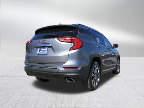 Used 2018 GMC Terrain SLT w/ Preferred Package image 3