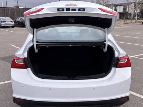Used 2024 Chevrolet Malibu LT image 35