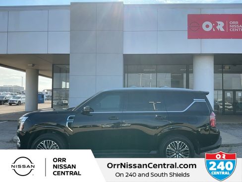 Used 2025 Nissan Armada Platinum image 8