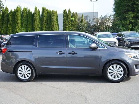 Used 2015 Kia Sedona EX FWD image 5