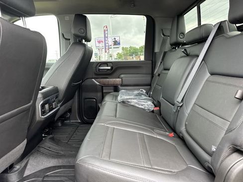 Used 2022 GMC Sierra 2500 Denali w/ Denali Ultimate Package AWD/4WD image 9