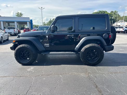 Used 2020 Jeep Wrangler Sport AWD/4WD image 5