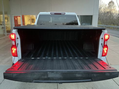 Used 2023 Chevrolet Silverado 1500 Custom image 24