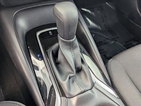 Used 2025 Toyota Corolla LE image 13