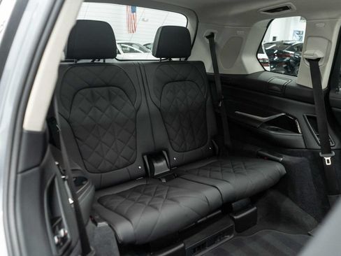 Used 2026 BMW X7 xDrive40i AWD/4WD image 12