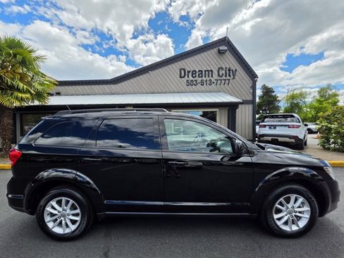 Used 2017 Dodge Journey SXT w/ Comfort/Convenience Group AWD/4WD image 1