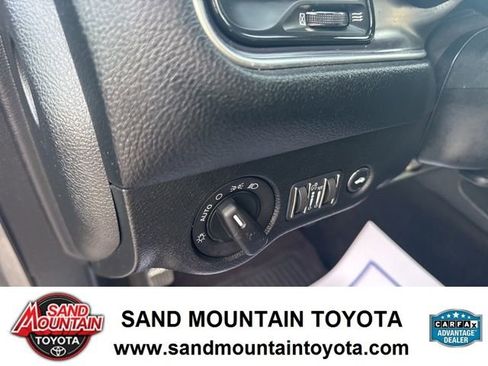 Used 2018 Dodge Challenger SXT image 13