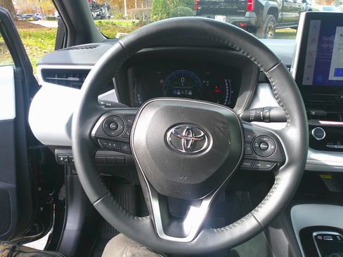 Used 2025 Toyota Corolla FX image 18