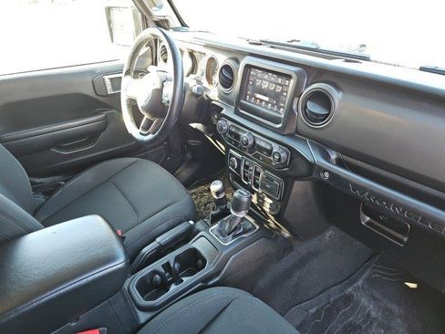 Used 2021 Jeep Wrangler Unlimited Willys image 13