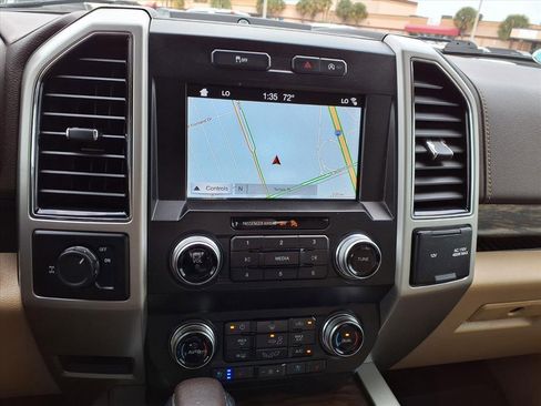 Used 2019 Ford F150 Lariat w/ Equipment Group 502A Luxury image 30