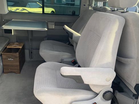 Used 2002 Volkswagen Eurovan MV image 19