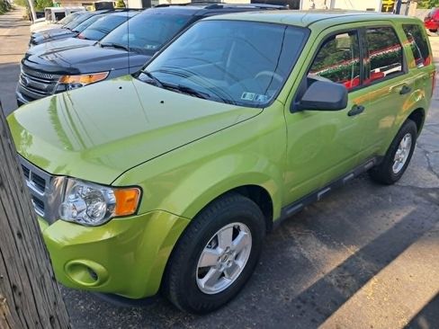 Used 2012 Ford Escape XLS FWD image 2