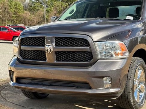 Used 2019 RAM 1500 Express w/ Express Value Package image 10