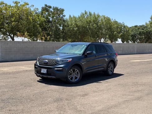 Certified 2023 Ford Explorer XLT w/ Equipment Group 202A RWD image 12