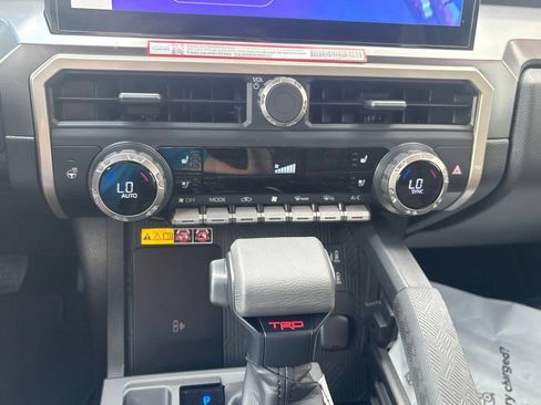 New 2026 Toyota Tacoma TRD Off-Road AWD/4WD image 17