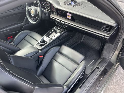 Certified 2022 Porsche 911 Carrera GTS image 31