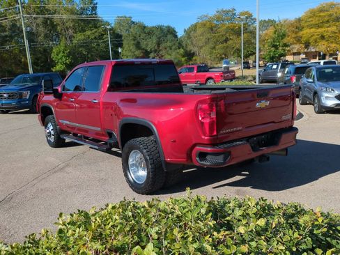 Used 2025 Chevrolet Silverado 3500 High Country w/ High Country Premium Package image 6