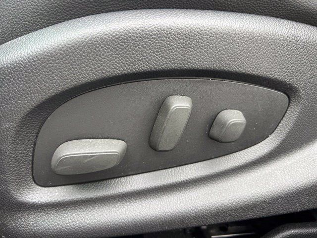 Used 2015 Chevrolet Impala LT w/ Convenience Package FWD image 27