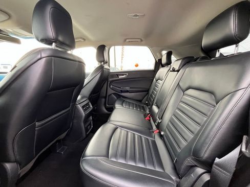 Used 2020 Ford Edge SEL image 17