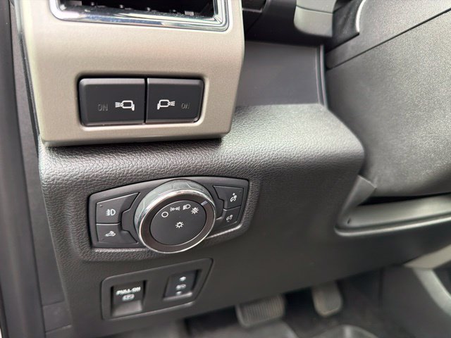 Used 2018 Ford F150 Lariat w/ Equipment Group 502A Luxury AWD/4WD image 7