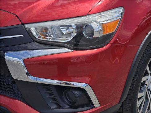 Used 2018 Mitsubishi Outlander Sport ES FWD image 10