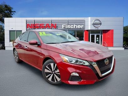Certified 2022 Nissan Altima 2.5 SV w/ SV Premium Package