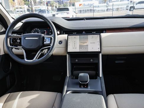 Used 2024 Land Rover Discovery Sport S image 23